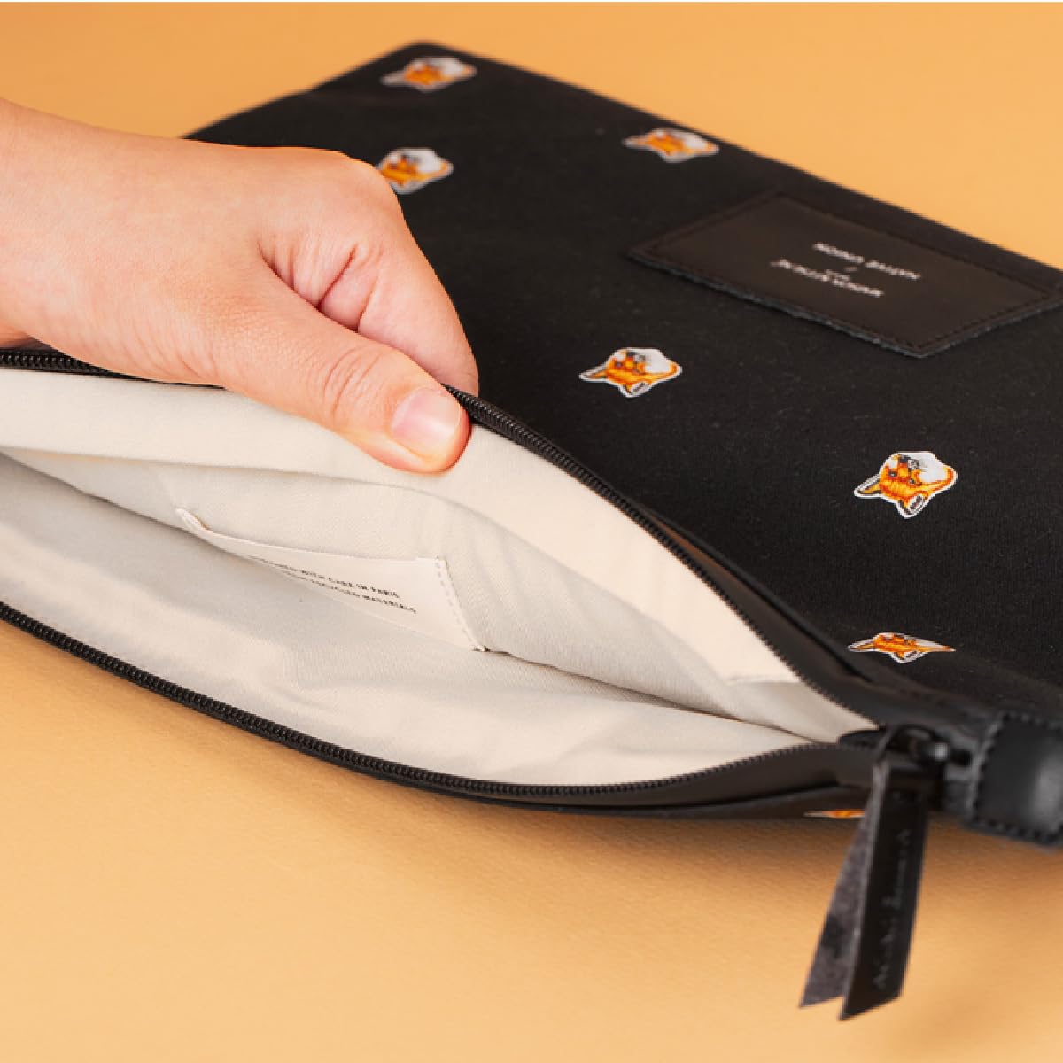 Amazon.co.jp: All Over Fox Head Sleeve for Macbook 15/16