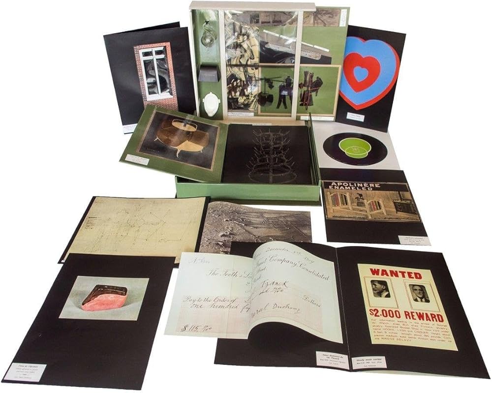 Amazon.com: Marcel Duchamp: Boîte-en-valise (or of Marcel Duchamp