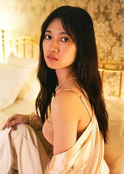 Amazon.co.jp: 初版帯付 乃木坂46 寺田蘭世 1st 写真集 なぜ、忘れられ