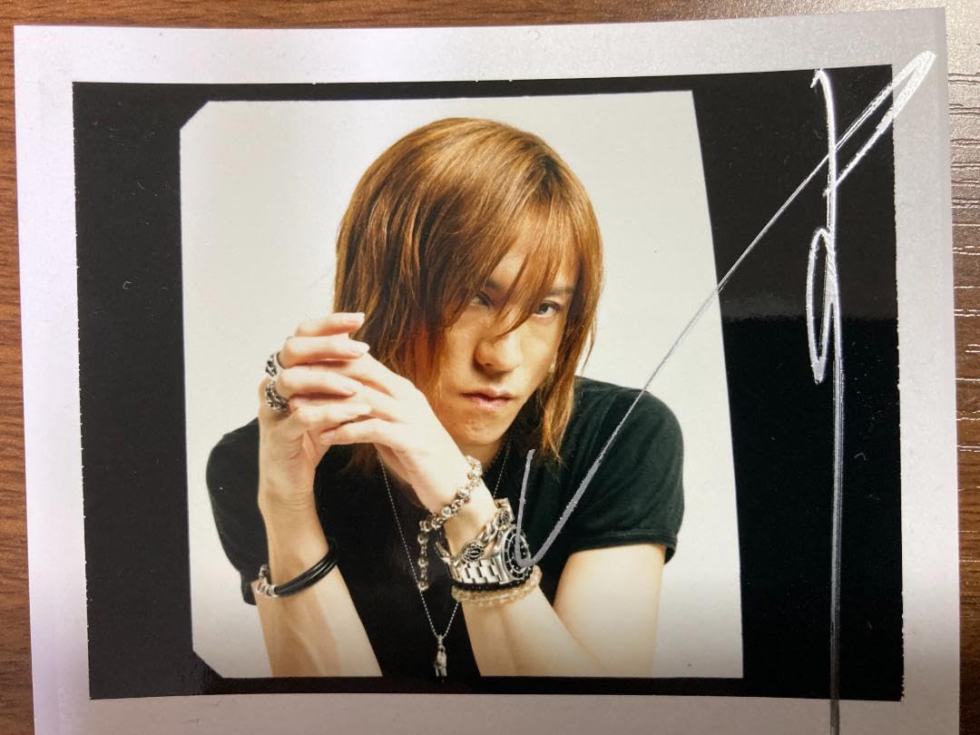 Amazon.co.jp: 貴重 SUGIZOさん 直筆サイン入り生ポラロイド : おもちゃ