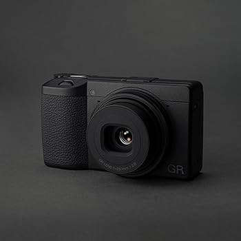 Amazon | RICOH GR IIIx HDF 特別モデル デジタルカメラ HDF搭載 焦点