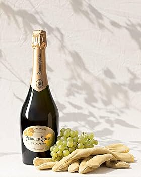 Amazon.co.jp: 【お祝い ギフト】【200年以上の歴史を持つシャンパン