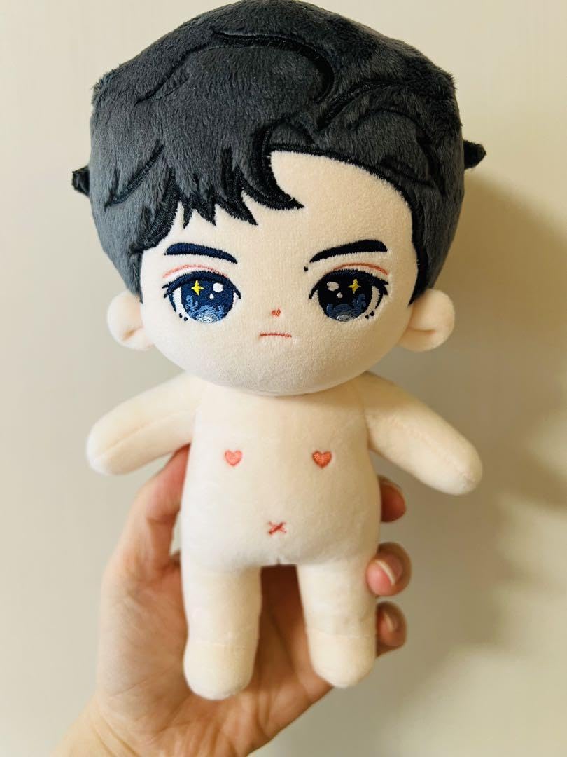 Amazon.co.jp: イケメン 20cm 王一博 ぬいぐるみ 本体 陳情令 博君一肖
