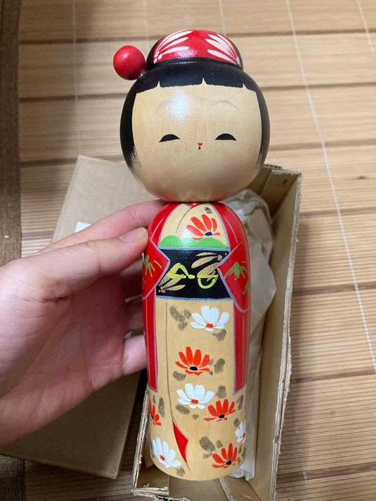 Amazon | 伝統こけし近代こけし 装い 真一郎作 高さ約21cm 民芸品 伝統