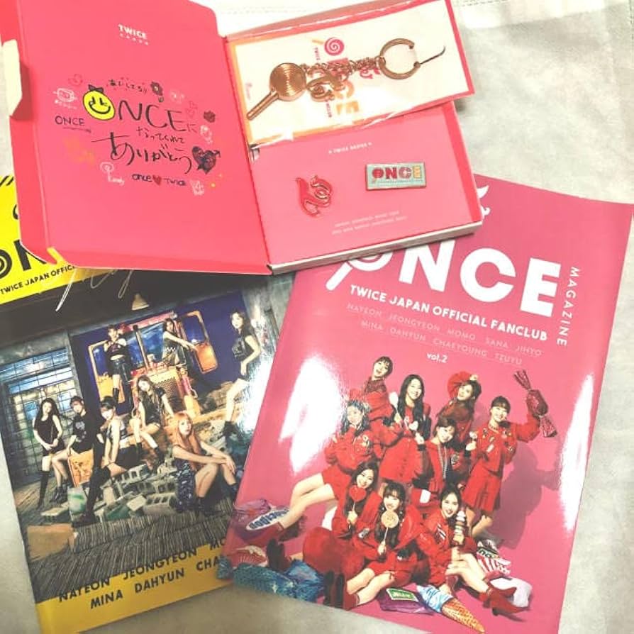 Amazon.co.jp: TWICE ファンクラブ once 入会特典 継続特典 マガジン