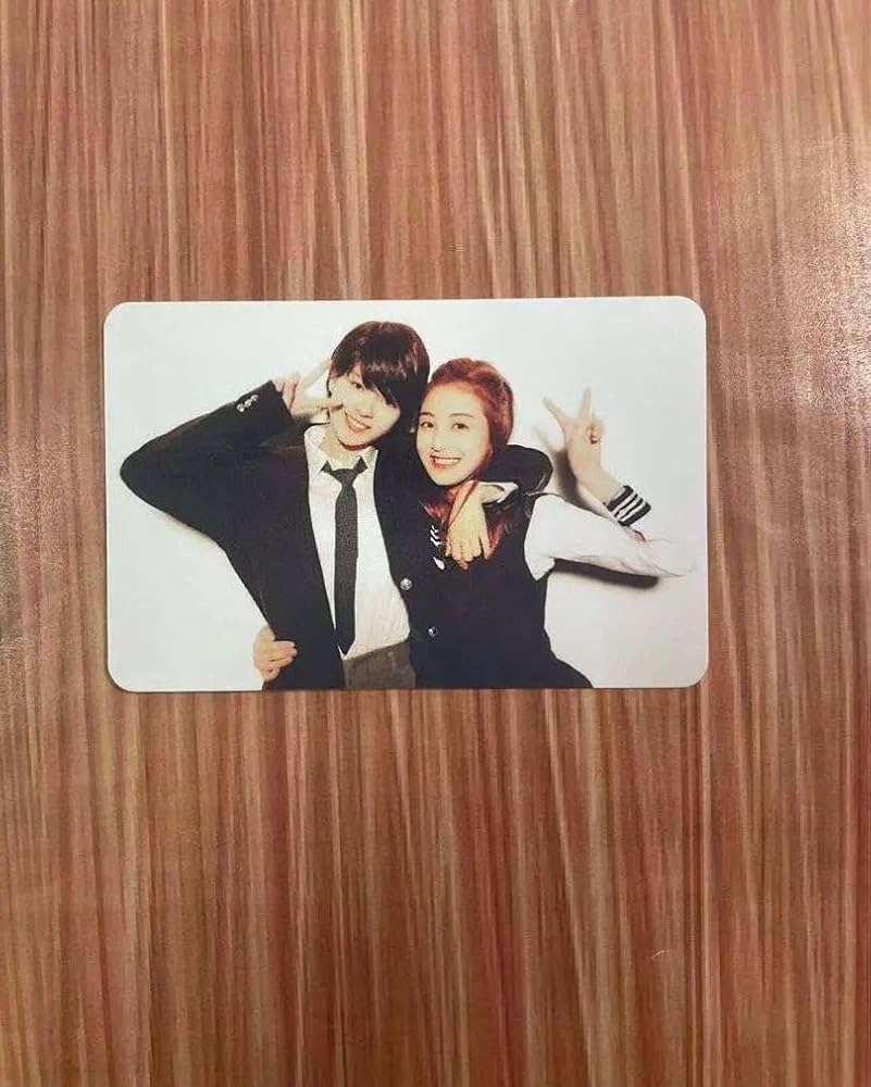 Amazon.co.jp: TWICE What Is Love. サノク ジョンヨンとジヒョちゃん