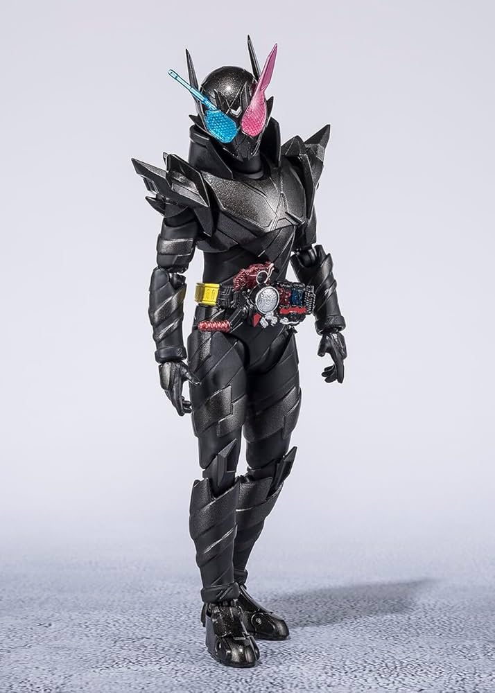 Amazon.co.jp: S.H.Figuarts 仮面ライダービルド ラビットタンク