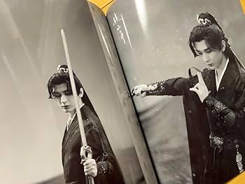 Amazon.co.jp: 成毅 チョン イー写真集 A4サイズ28p 赴山海 : おもちゃ