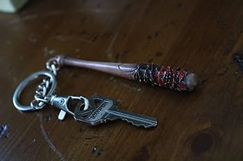 Amazon.co.jp: ウォーキング・デッド NEGAN LUCILLE キーホルダー