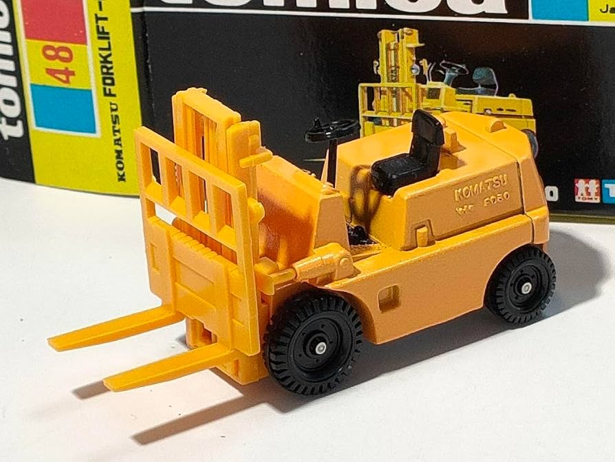 Amazon.co.jp: 黒箱トミカ48 小松フォークリフトFD30 日本製 : おもちゃ