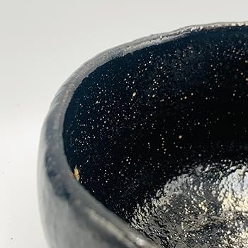 Amazon.co.jp: 楽焼窯元・七世 川崎和楽作黒楽茶碗 茶道具 共箱 栞