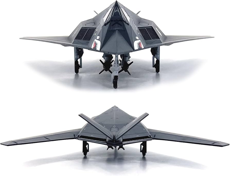 Amazon.co.jp: 1/72スケールUSAF F-117ナイトホーク攻撃機モデル合金