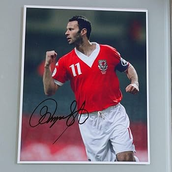 Amazon.co.jp: サッカー有名監督…ライアンギグス直筆サイン入り超大型