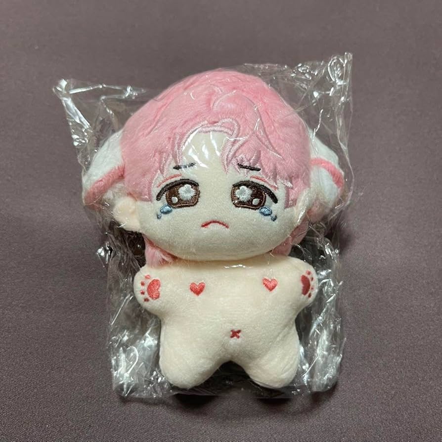 Amazon.co.jp: ヤンヤン ぬいぐるみ 10cm マスター wayV : おもちゃ