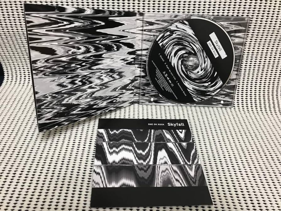Amazon.co.jp: ONE OK ROCK ワンオク Skyfall 会場限定盤 CD : おもちゃ