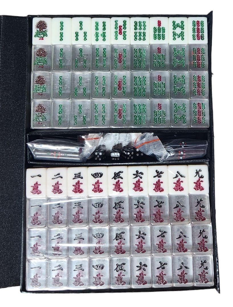 Amazon | 麻雀牌 透明 鷲巣麻雀 アカギ | 麻雀 | おもちゃ