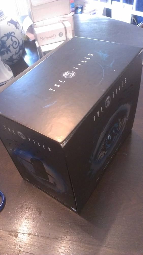 Amazon.com: The X-Files: The Complete Collector's Edition : DAVID