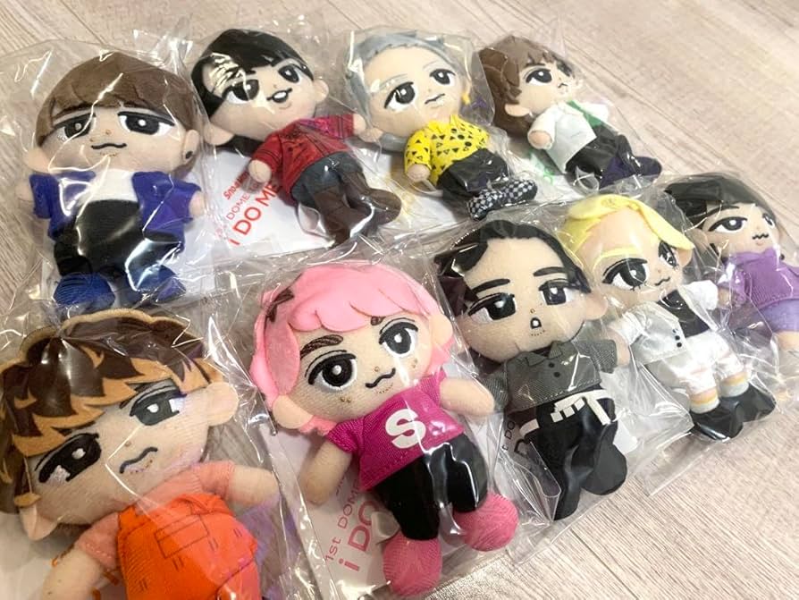 Amazon.co.jp: SnowMan すのチル ぬいぐるみ9体 セット ※写真 : おもちゃ