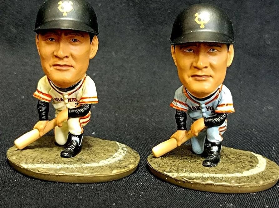 Amazon.co.jp: 長嶋茂雄 フィギュア 2個 ネクストバッターズサークル