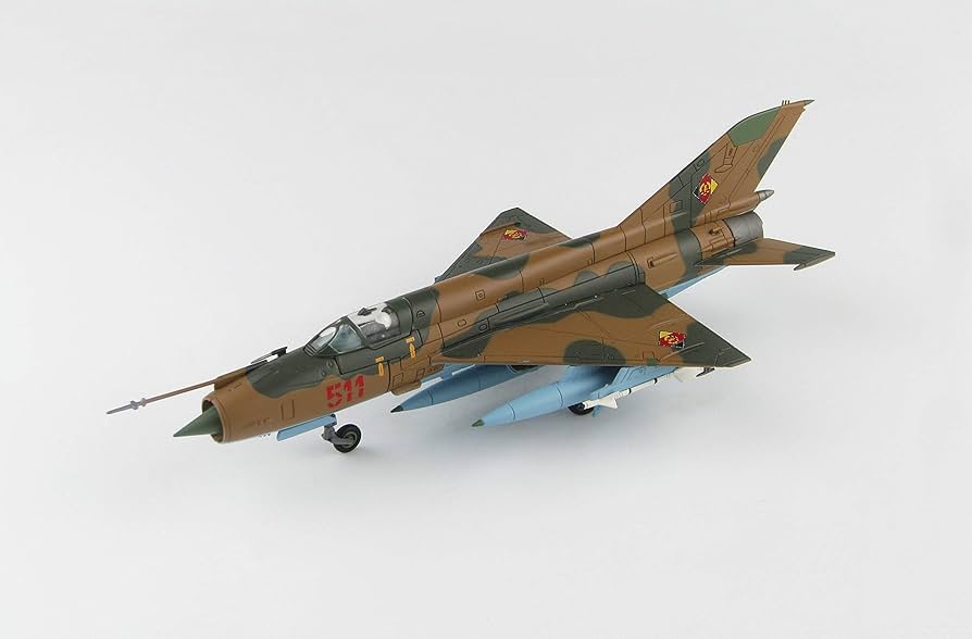 Amazon.co.jp: ホビーマスター MIG-21MF フィッシュベッド 551 23+16