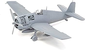 Amazon.com: Airfix Grumman F6F-5 Hellcat 1:24 WWII Military