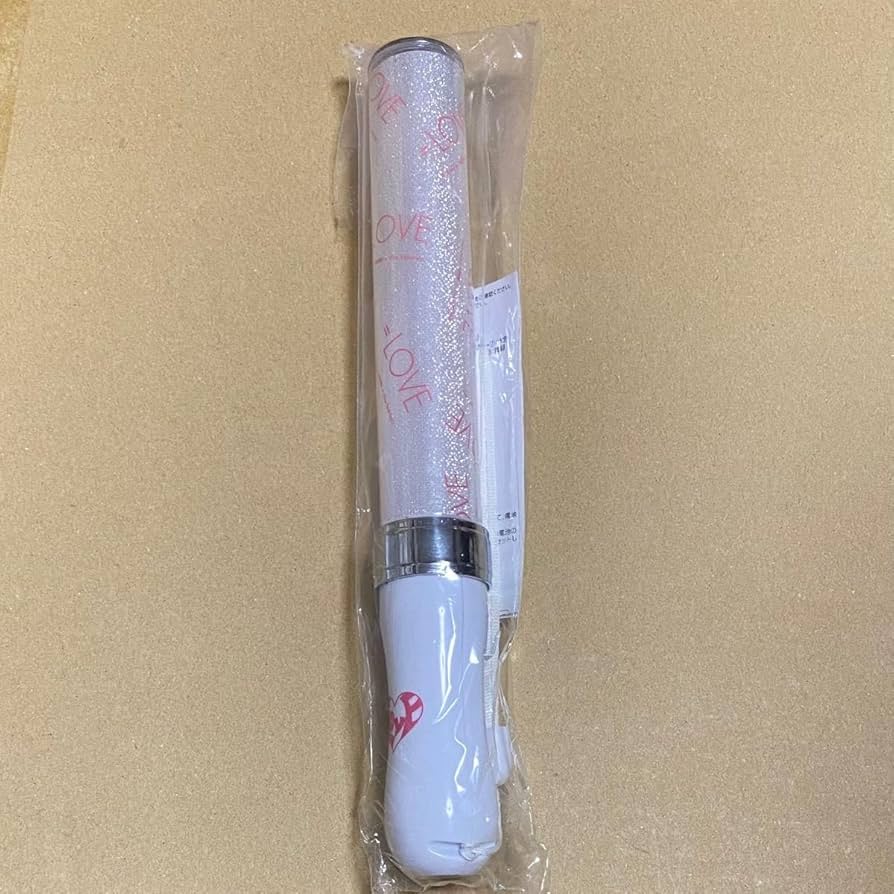 Amazon.co.jp: イコラブ ＝LOVE ペンライト 初期 ペンラ : 産業・研究