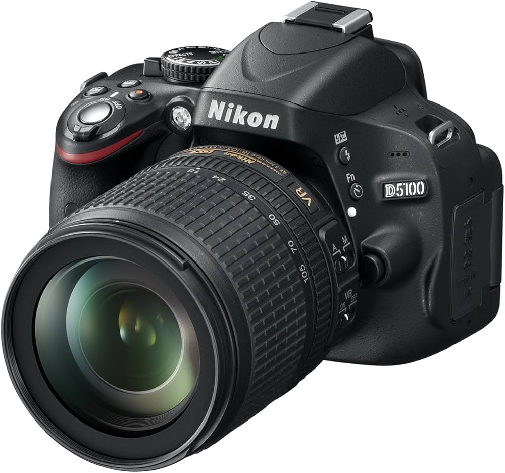 Amazon | Nikon デジタル一眼レフカメラ D5100 18-105VR レンズキット