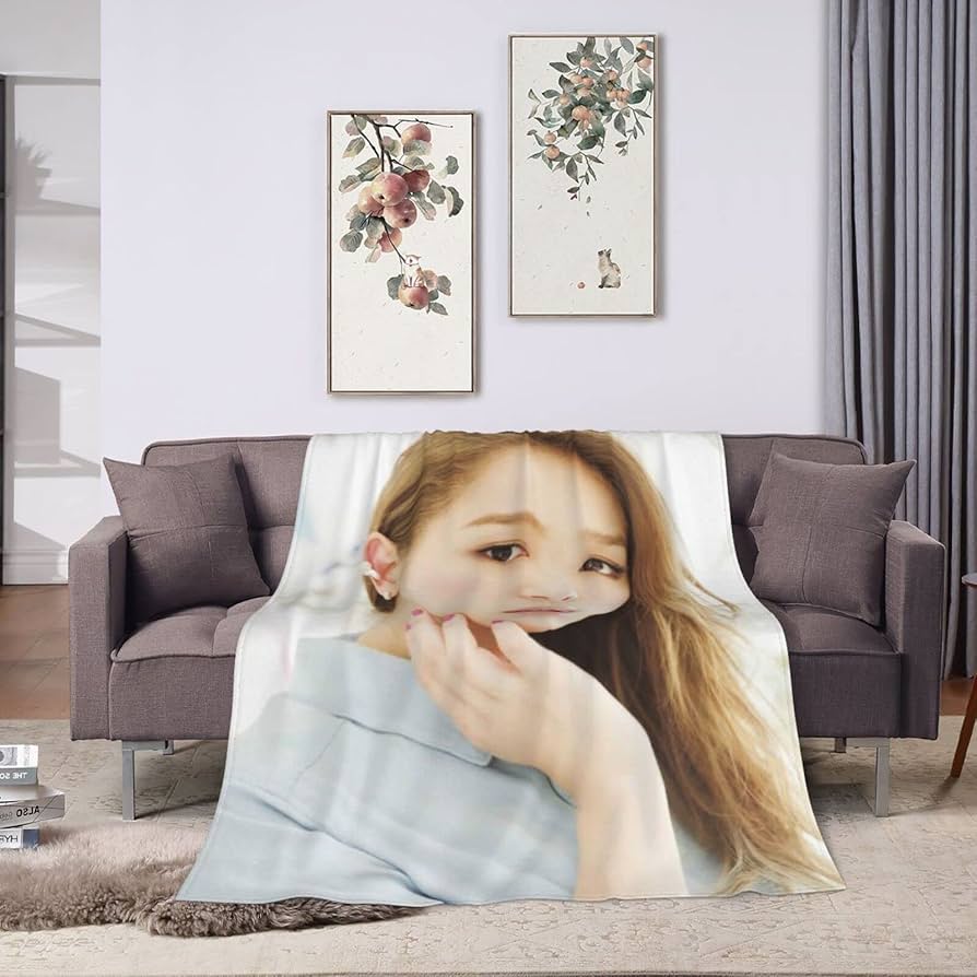 Amazon｜西野カナ ブランケット 毛布 ひざ掛け 掛け布団 シングル