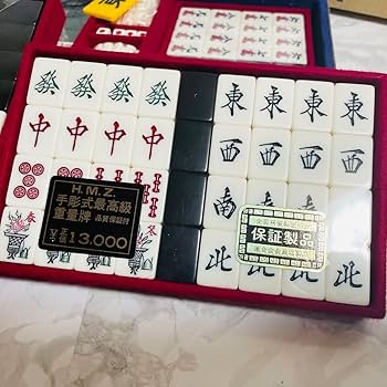 Amazon | キングバード 麻雀牌 背黒 手彫式 重量牌 マージャン 麻雀 外