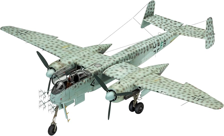 Amazon | ドイツレベル 1/32 ドイツ軍 ハインケル He219 A-0 夜間戦闘