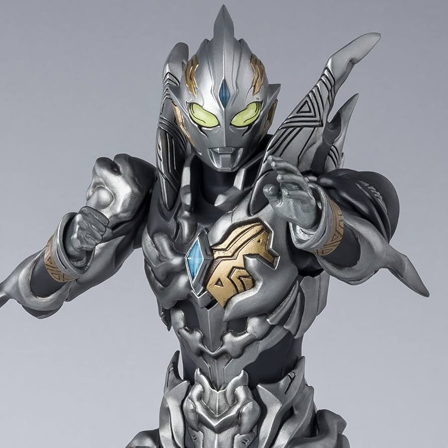 Amazon.co.jp: バンダイ(BANDAI) S.H.Figuarts ウルトラマントリガー