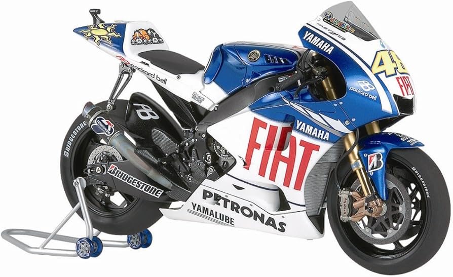 Amazon | タミヤ 1/12 オートバイシリーズ No.117 ヤマハ YZR-M1 2009