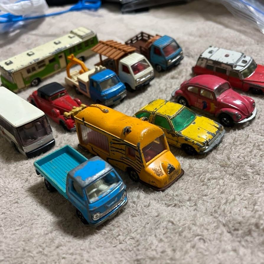 Amazon.co.jp: 日本製 トミカ 11個 セット ジャンク : おもちゃ