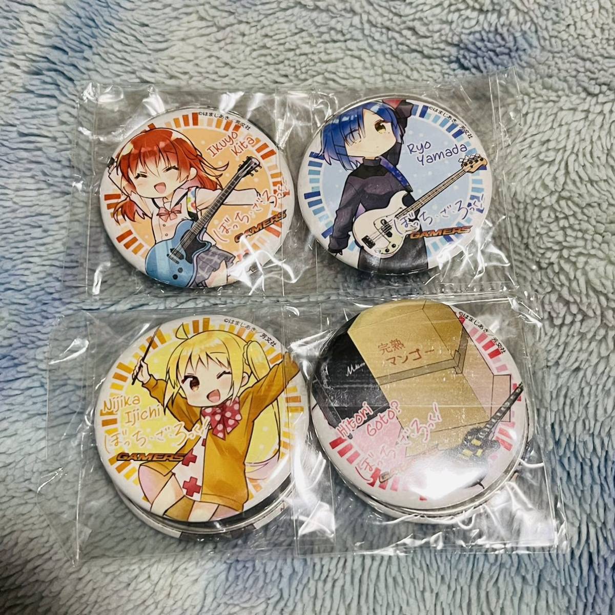Amazon.co.jp: ぼっちざろっく 缶バッジ 4個セット 2巻 ゲーマーズ有償