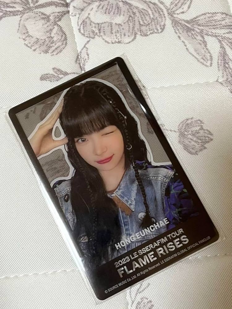 Le Sserafimグッズ まとめ売りペンライトCDフォトカードメンバーシップ