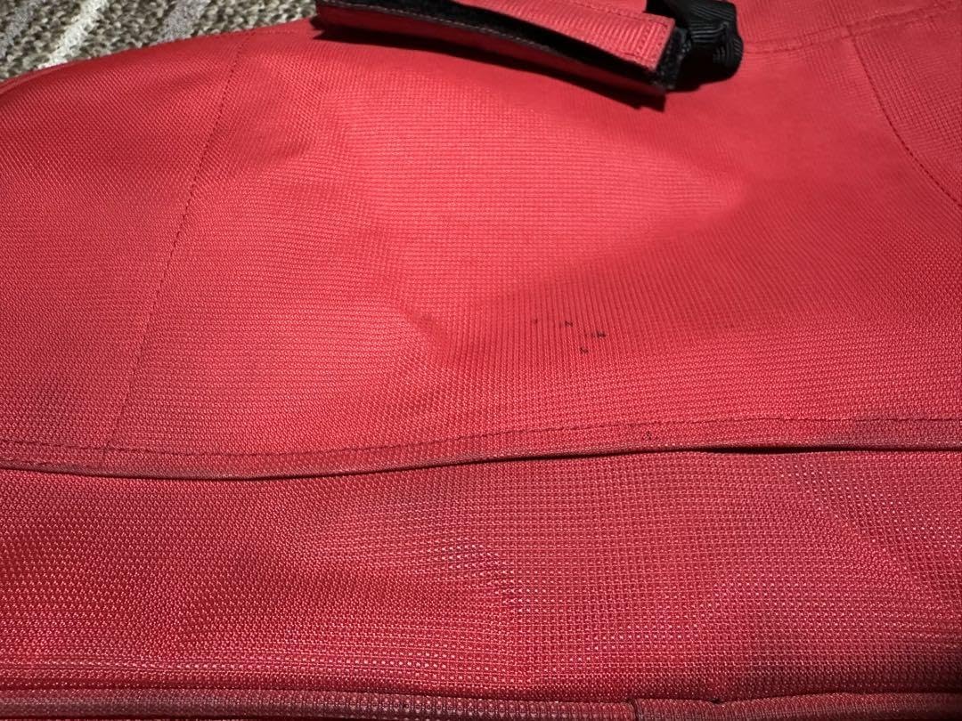 Amazon.co.jp: フェラーリF1チーム スタッフ用支給品バック : ファッション