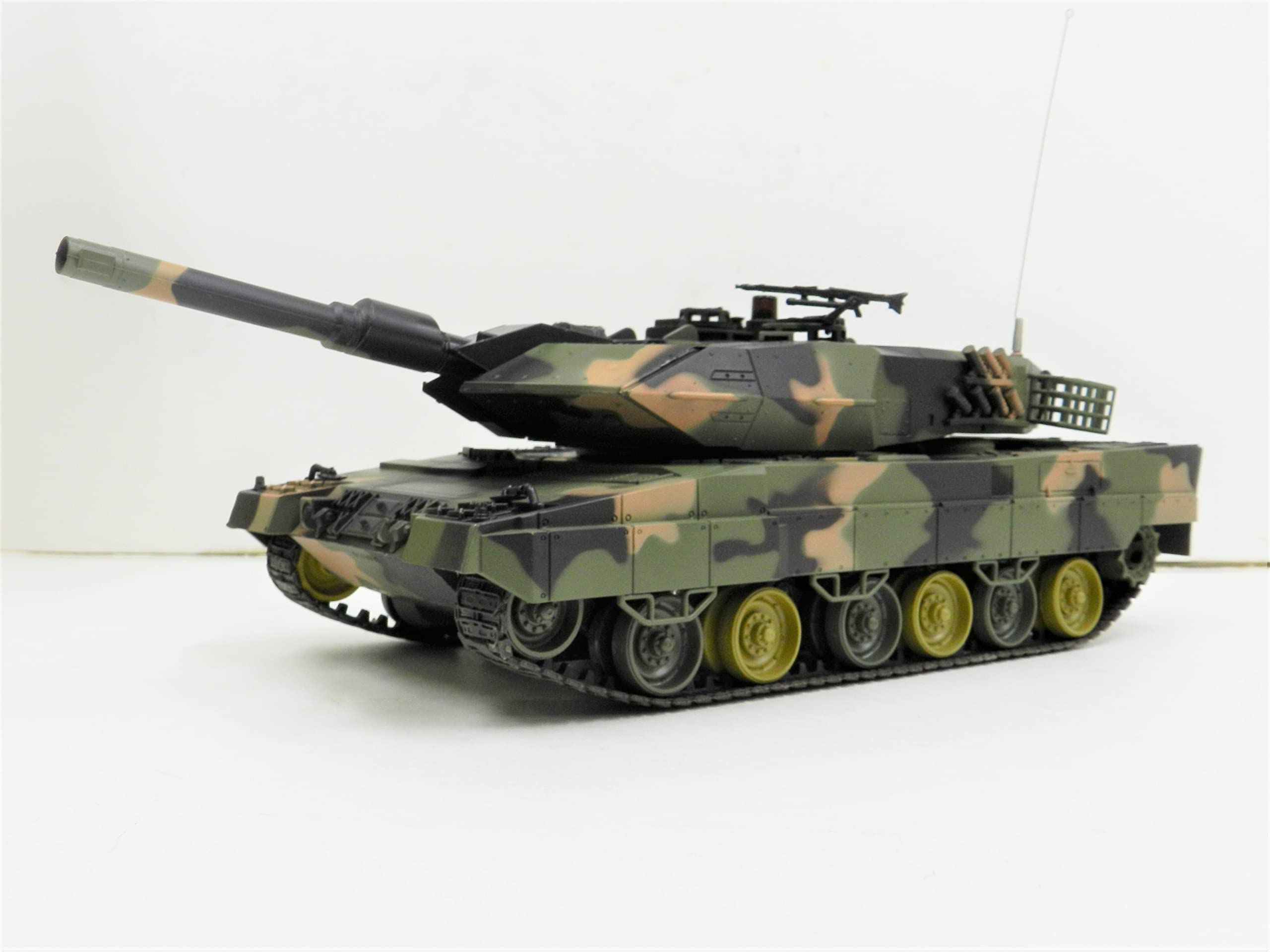 Amazon.co.jp: ヘンロン 2.4GHz 1/24 戦車ラジコン ドイツ レオパルト2