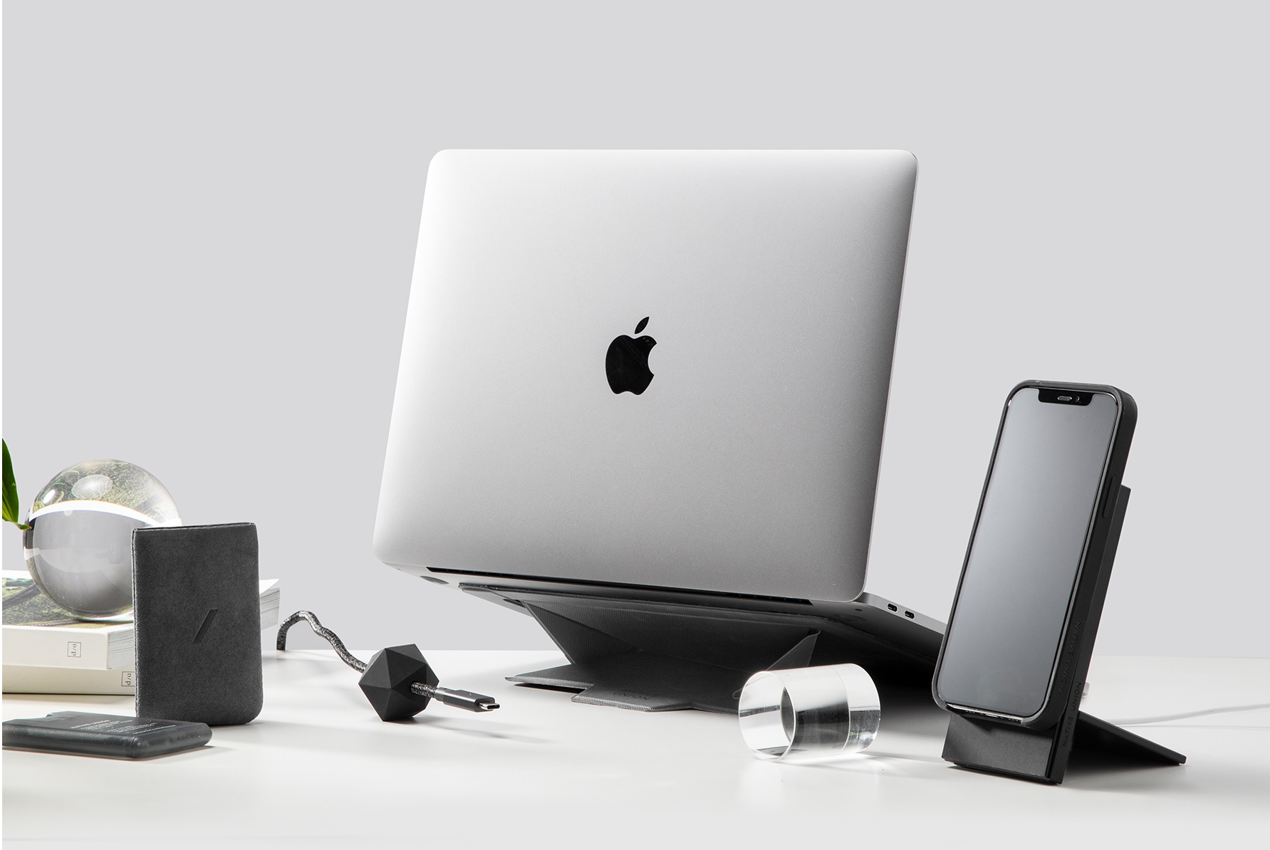 Amazon.co.jp: Native Union Rise Laptop Stand – 超薄型ポータブル