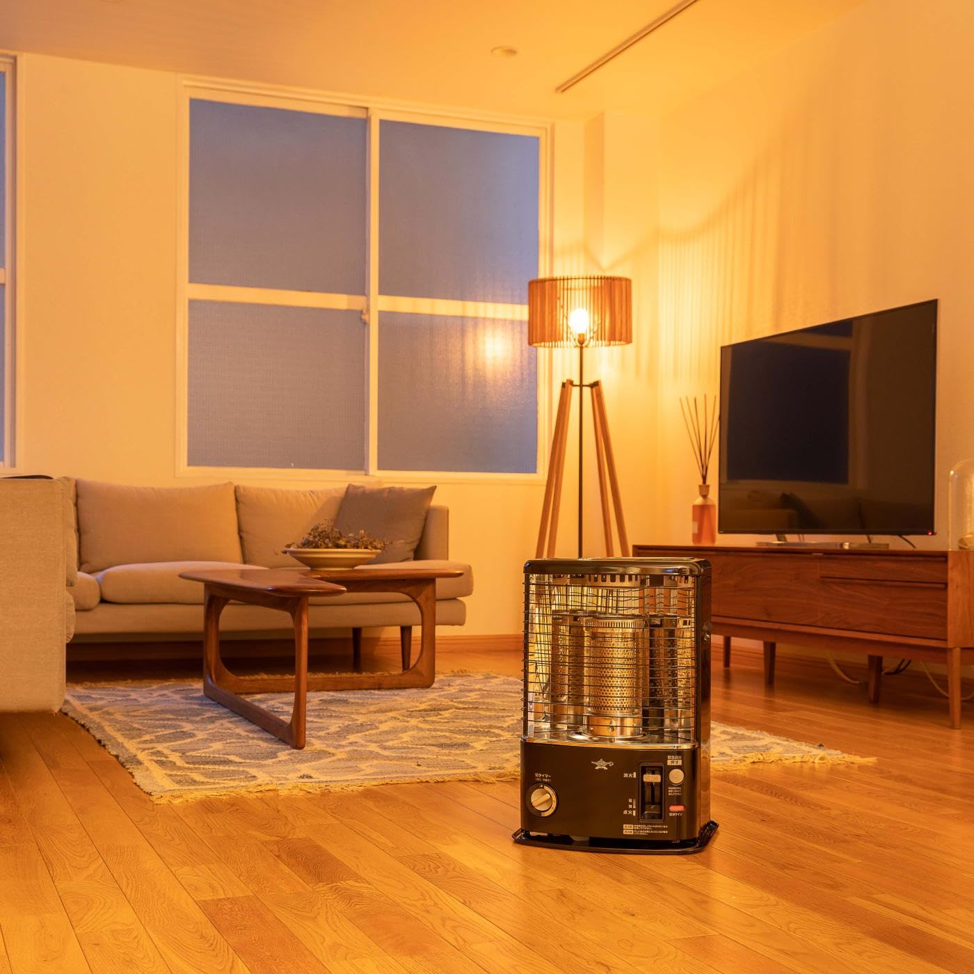 Amazon | アラジン(Aladdin) 石油ストーブ (木造8畳まで/コンクリート