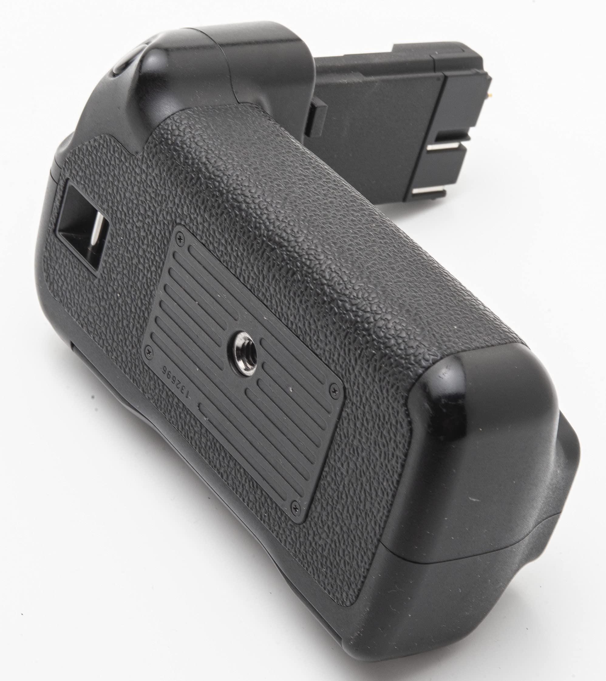 Amazon.com : Canon BGE2 Battery Grip for the EOS 20D and EOS 30D