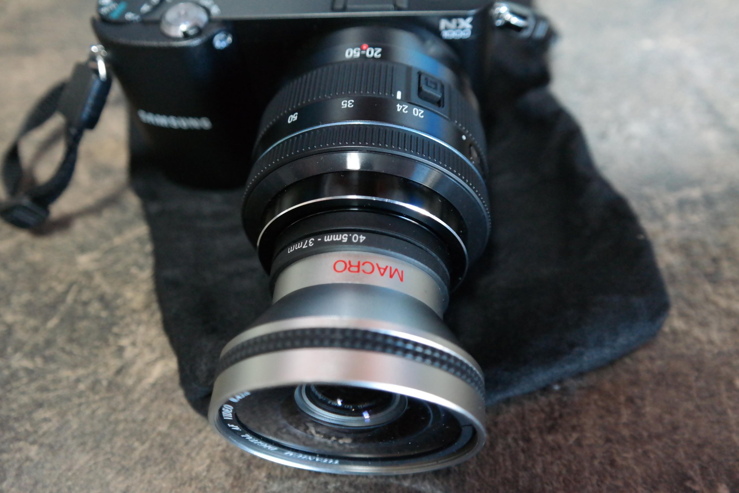 Amazon.com : Samsung NX1000 Mirrorless Digital Camera with 20-50mm