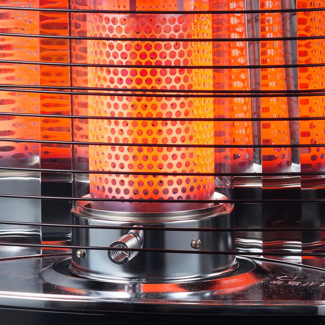 Amazon | アラジン(Aladdin) 石油ストーブ (木造8畳まで/コンクリート