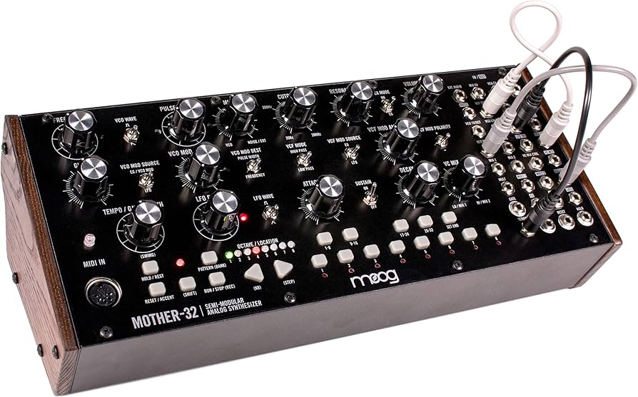 Amazon.co.jp: MOOG Mother-32 セミモジュラー・ユーロラック