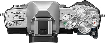 Amazon.co.jp: OLYMPUS ミラーレス一眼 OM-D E-M10 MarkIII ボディー