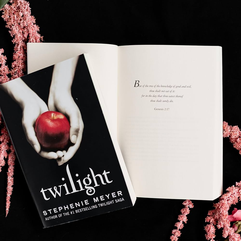 Amazon.com: Twilight (The Twilight Saga, 1): 9780316327336: Meyer