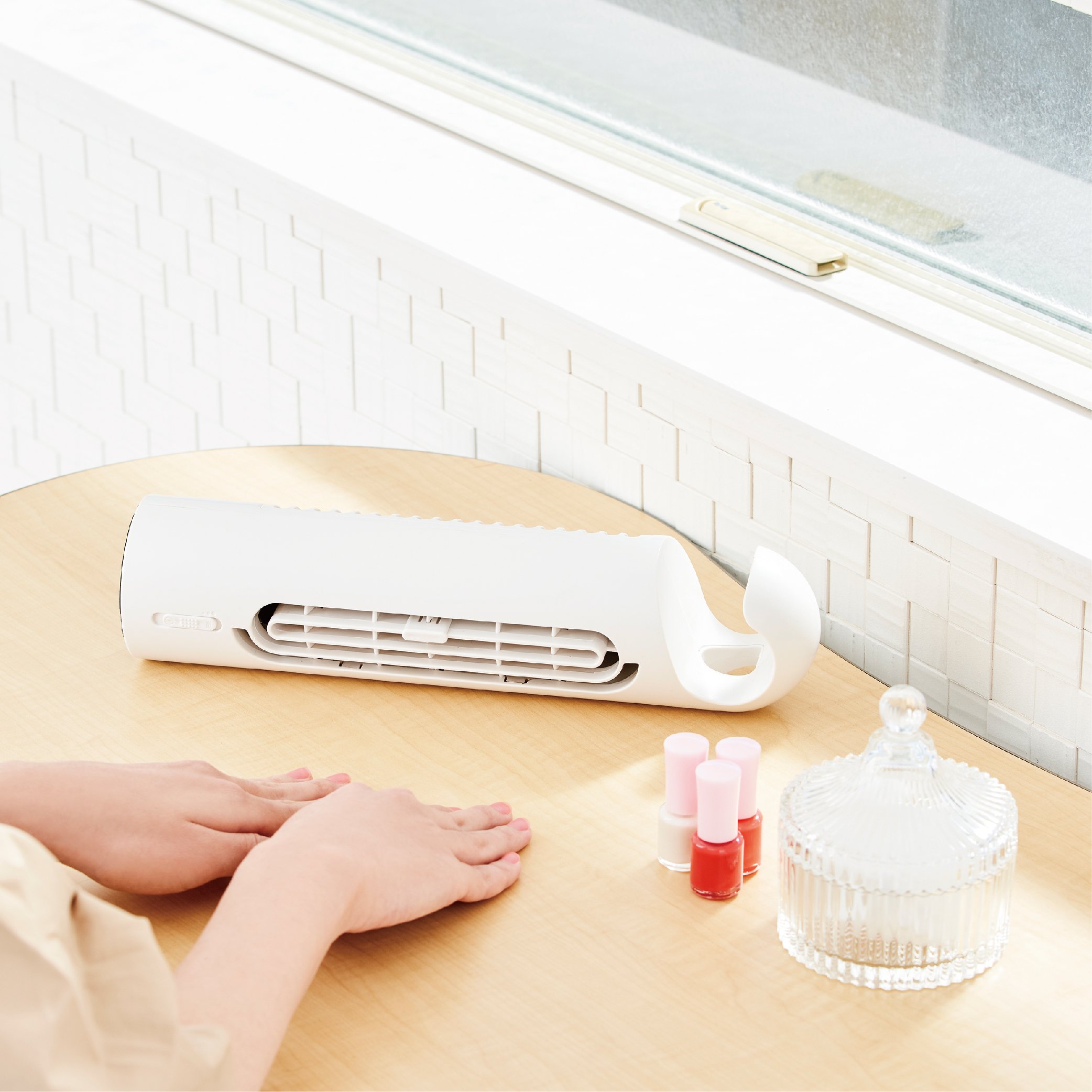 Amazon | ドウシシャ 卓上扇風機 フックタワ-ファン 3WAY 2電源(USB