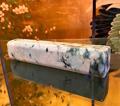 Amazon.co.jp: theory xyz 糸魚川翡翠 文鎮 天然石 翡翠 原石 磨き石