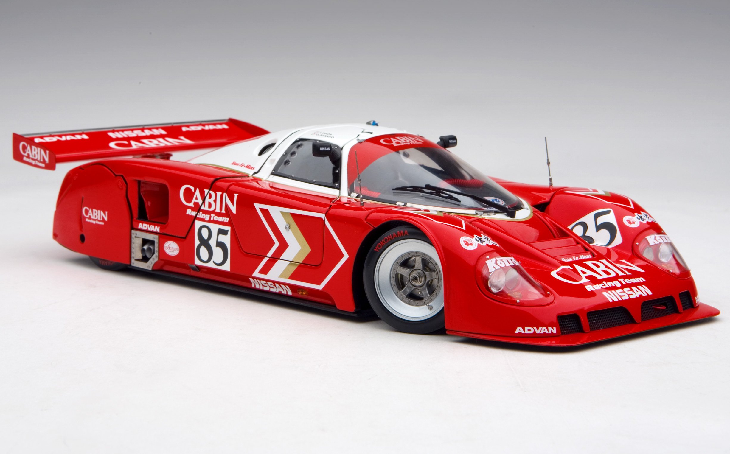 Amazon | Exoto 1/18 Scale Diecast RLG88101 1990 Nissan R90V Team