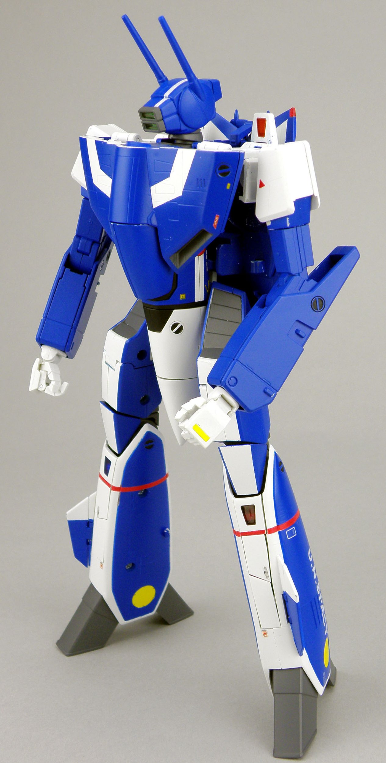 Amazon.co.jp: マクロス 1/60 完全変形 VF-1D ヴァージンロード : ホビー