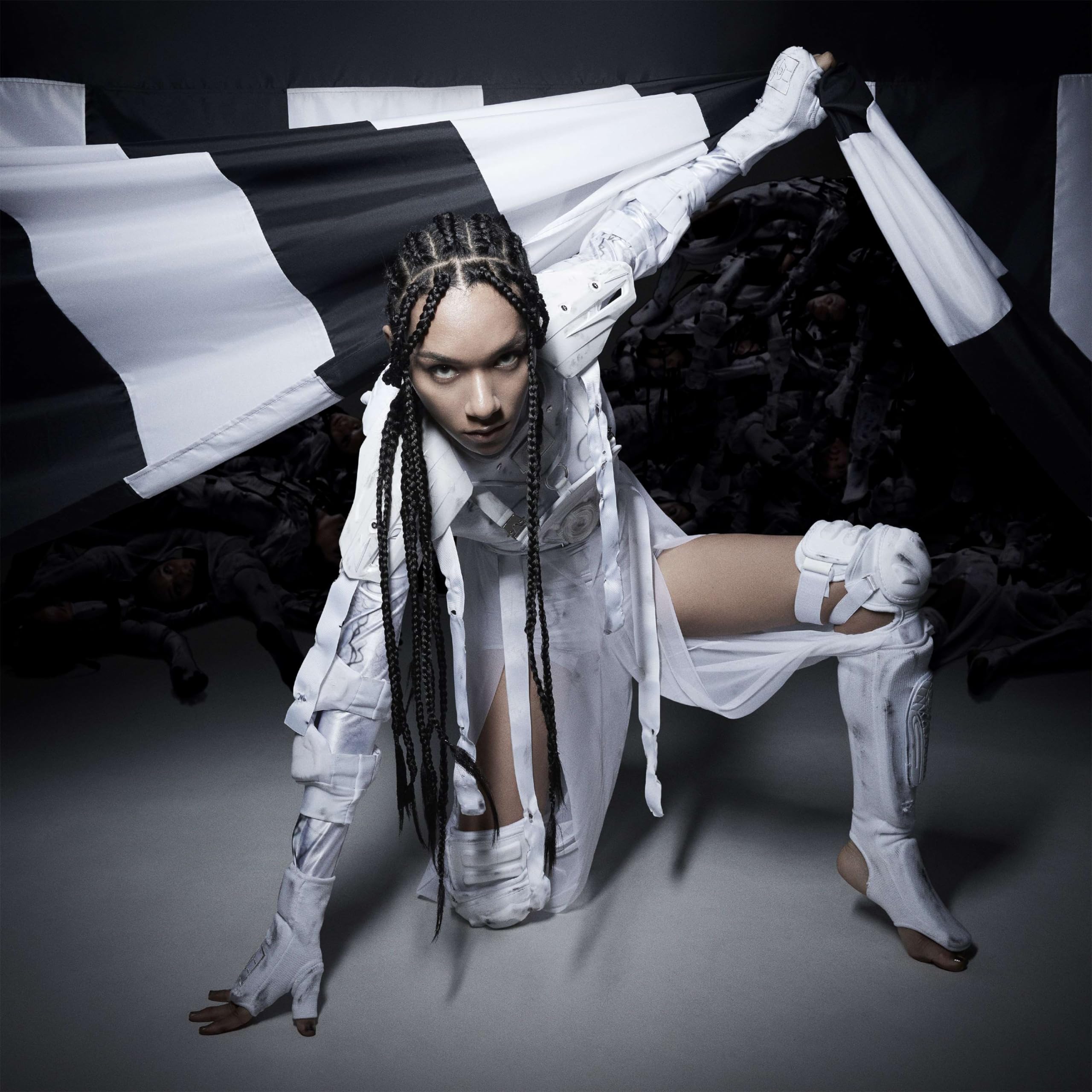 Amazon.co.jp: 01 (初回生産限定盤) - 女王蜂: ミュージック